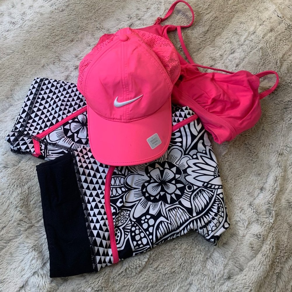 Never worn Nike women's baseball cap